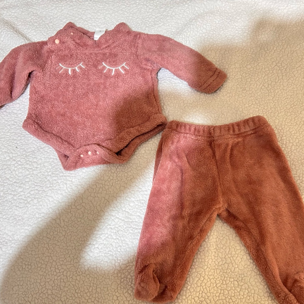 SHEIN Pink Kids Matching Set